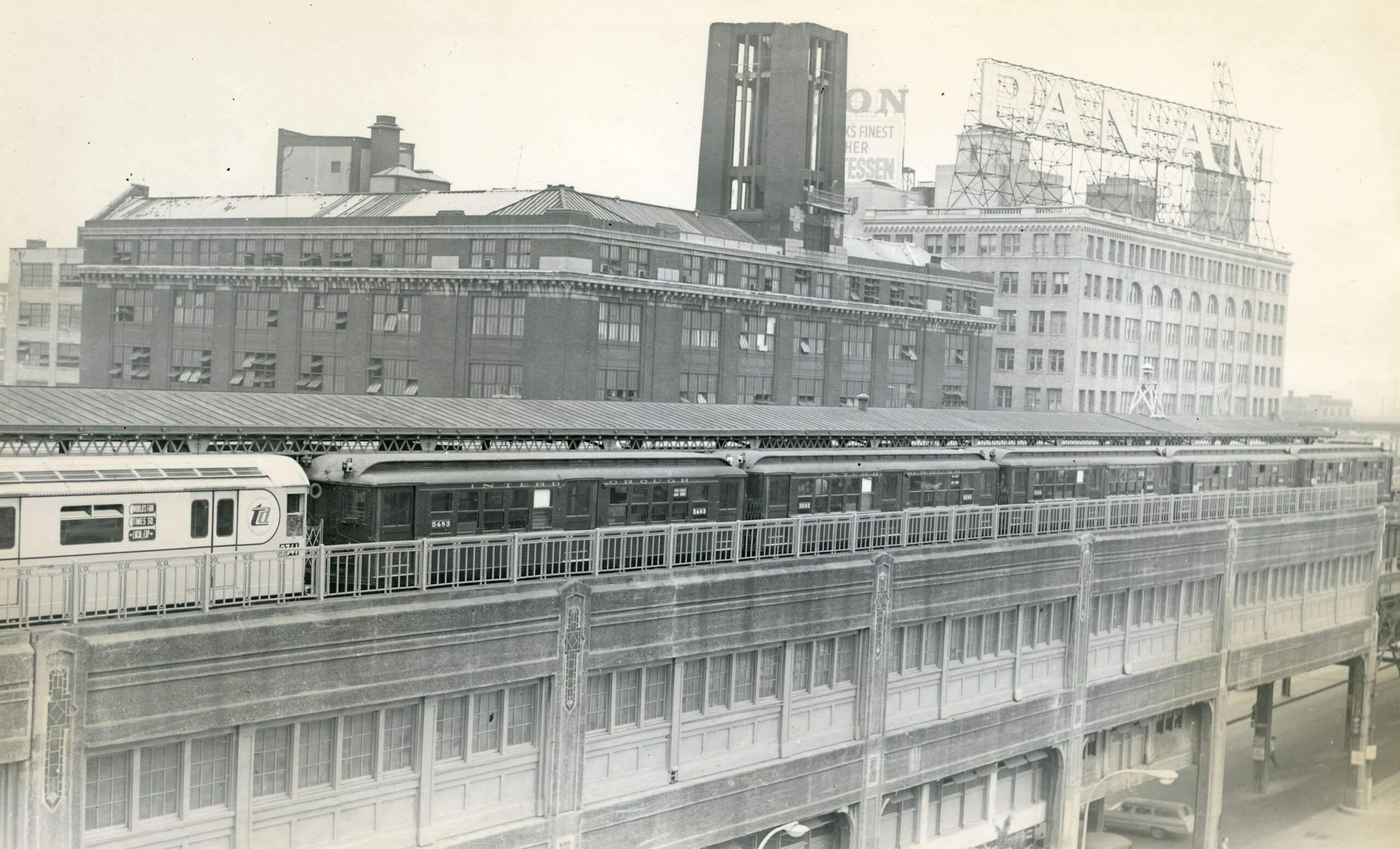 Lo-Vs and R-33s at Queensboro Plaza, 1965